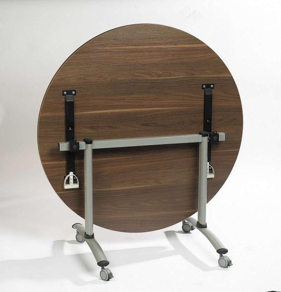 Table ronde pliée